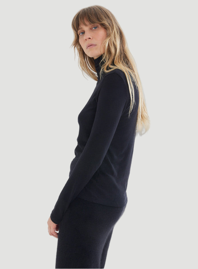 Cotton Cashmere Long Sleeve Turtleneck – Majestic Filatures North