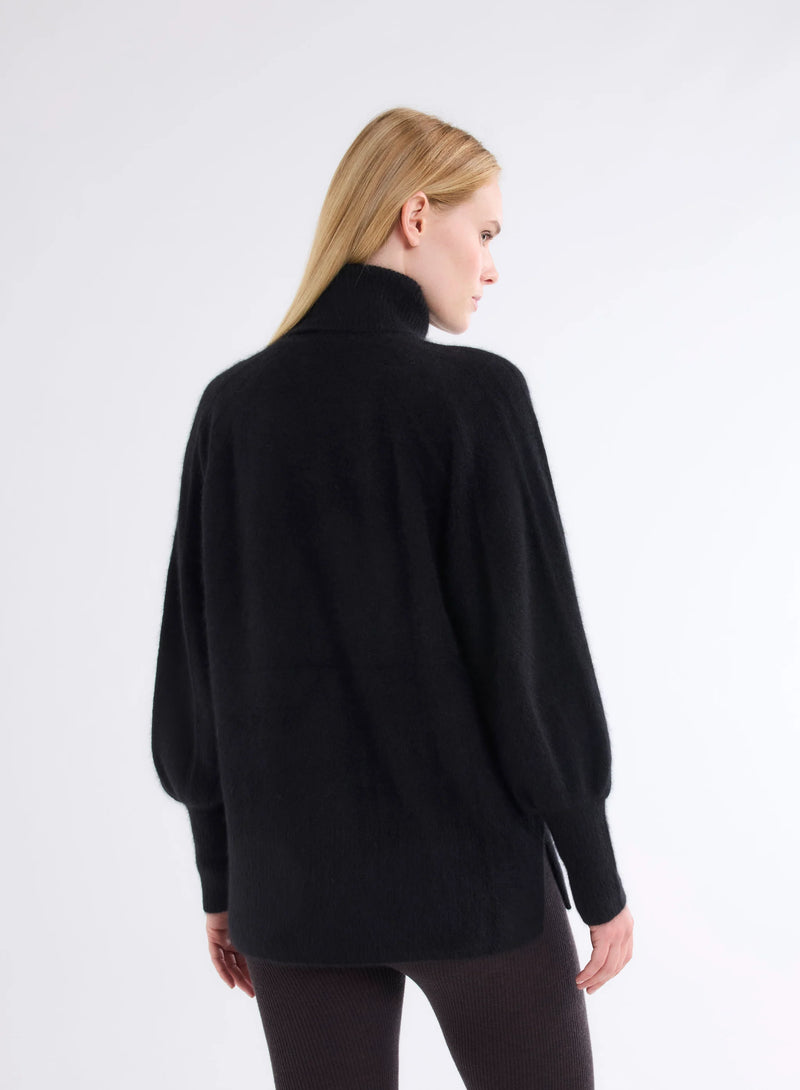 Ultra Soft Long Sleeve Turtleneck With Ribbed Detailed Sleeve