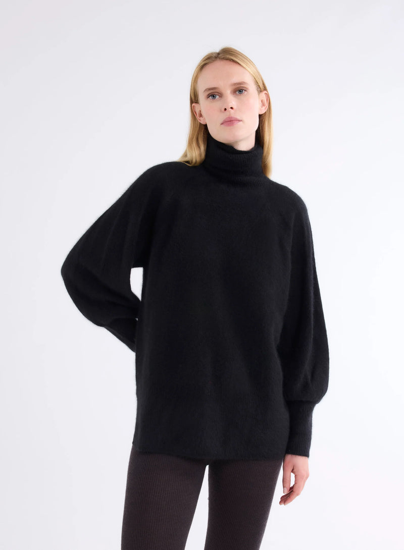 Ultra Soft Long Sleeve Turtleneck With Ribbed Detailed Sleeve