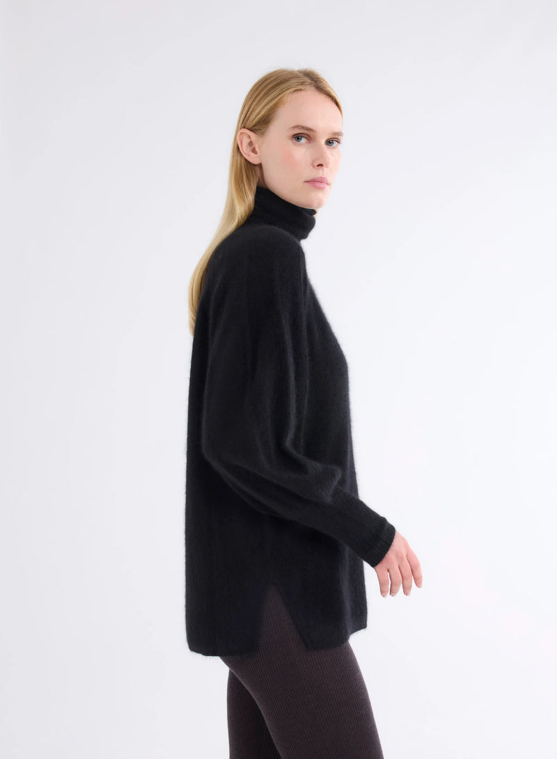 Ultra Soft Long Sleeve Turtleneck With Ribbed Detailed Sleeve