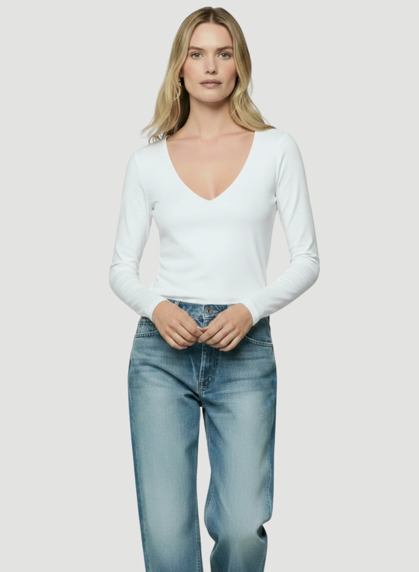 Soft Touch Long Sleeve V-Neck T-Shirt for Women BLANC – Majestic 