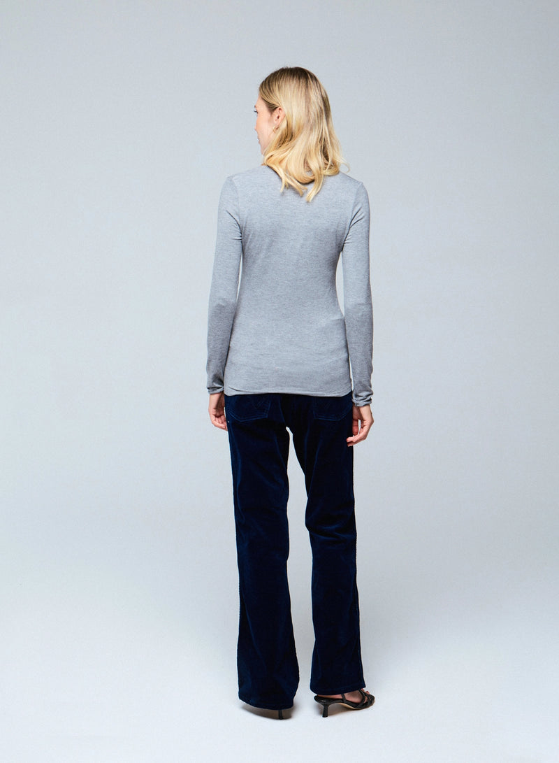 Soft Touch Long Sleeve V-Neck T-Shirt - V NECK L/S - Majestic Filatures North America