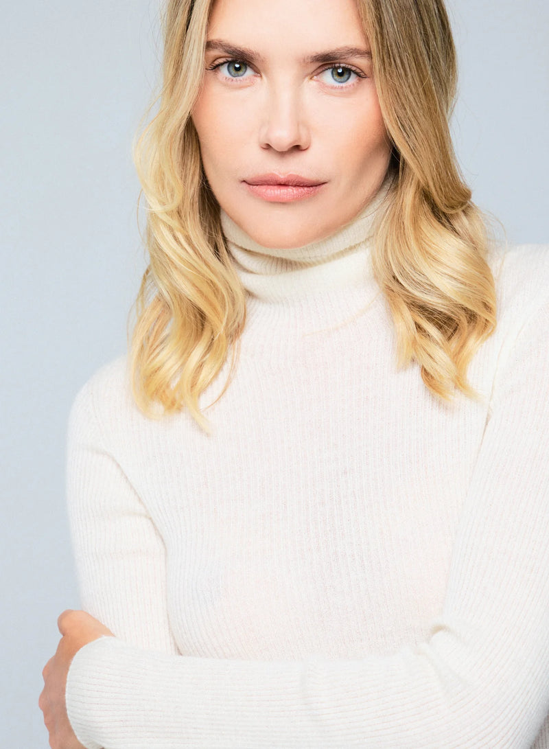 Cashmere Micro Rib Long Sleeve Turtleneck