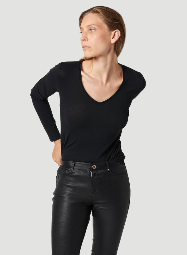 Soft Touch Long Sleeve V-Neck T-Shirt - V NECK L/S - Majestic Filatures North America